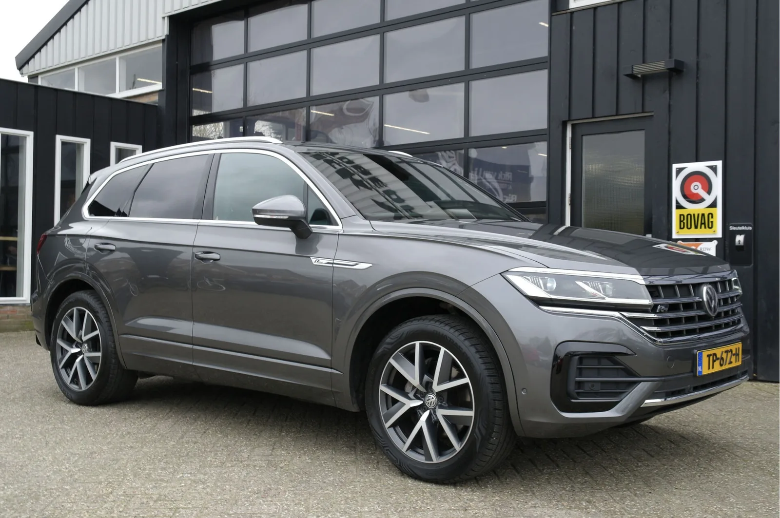 Volkswagen Touareg (2018) — foto 1