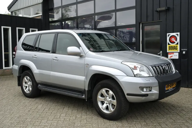 Toyota Land Cruiser (2004)