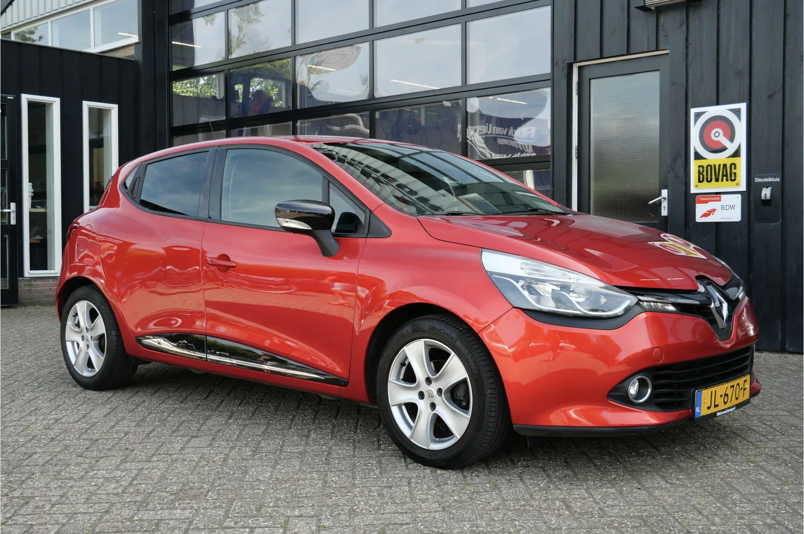 Renault Clio (2016) — foto 1