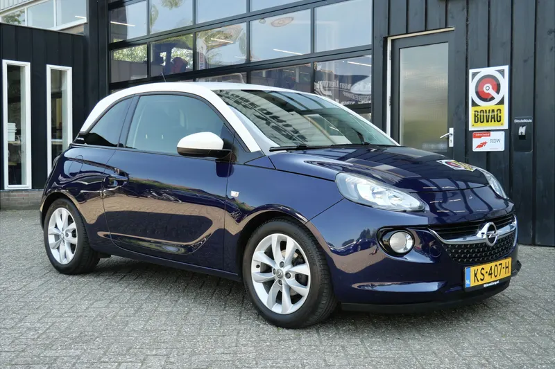 Opel Adam (2015)