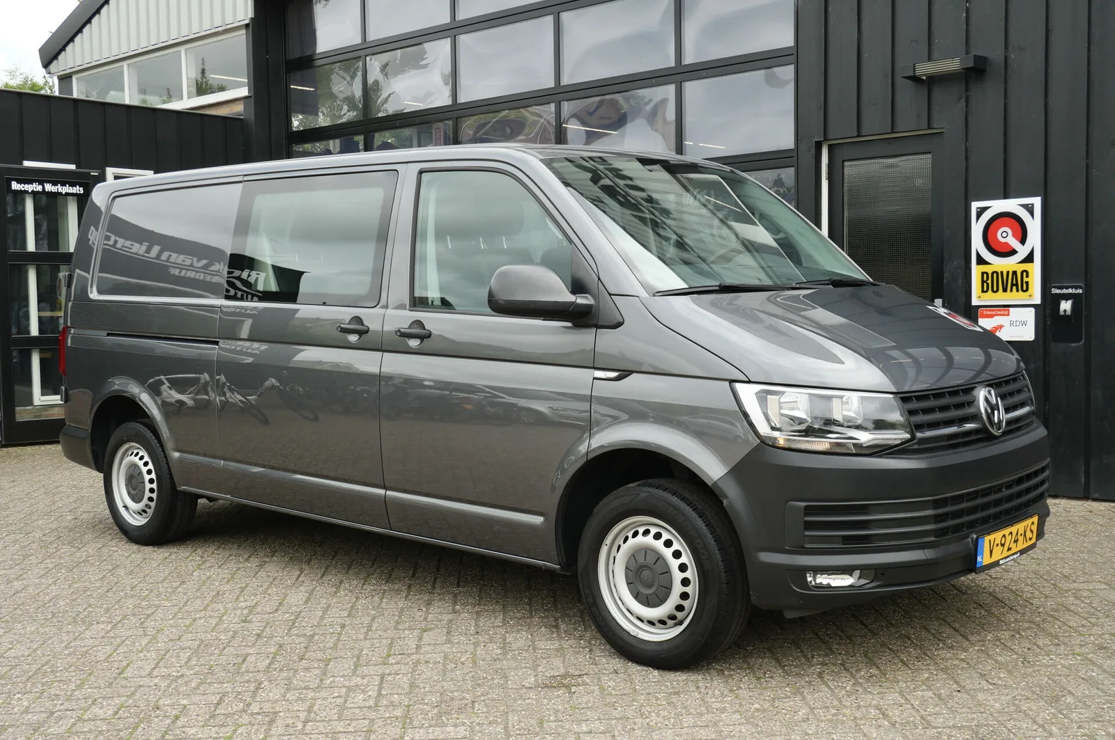 Volkswagen Transporter (2018) — foto 1
