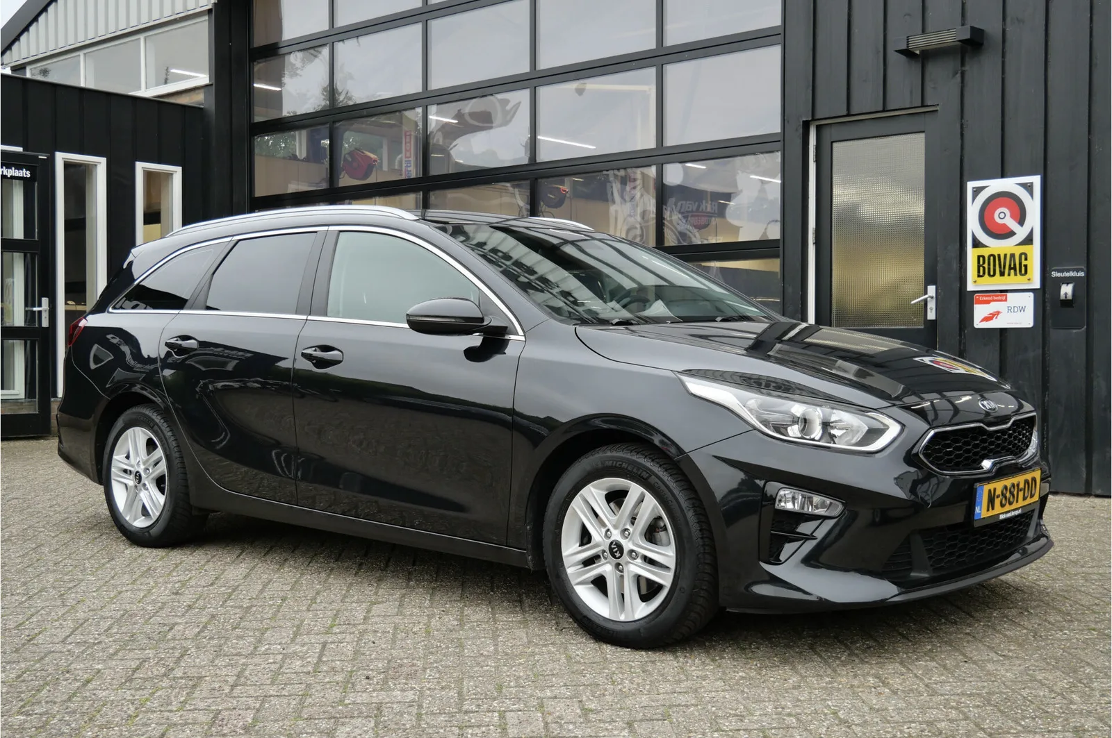 Kia Ceed Sportswagon (2021) — foto 1