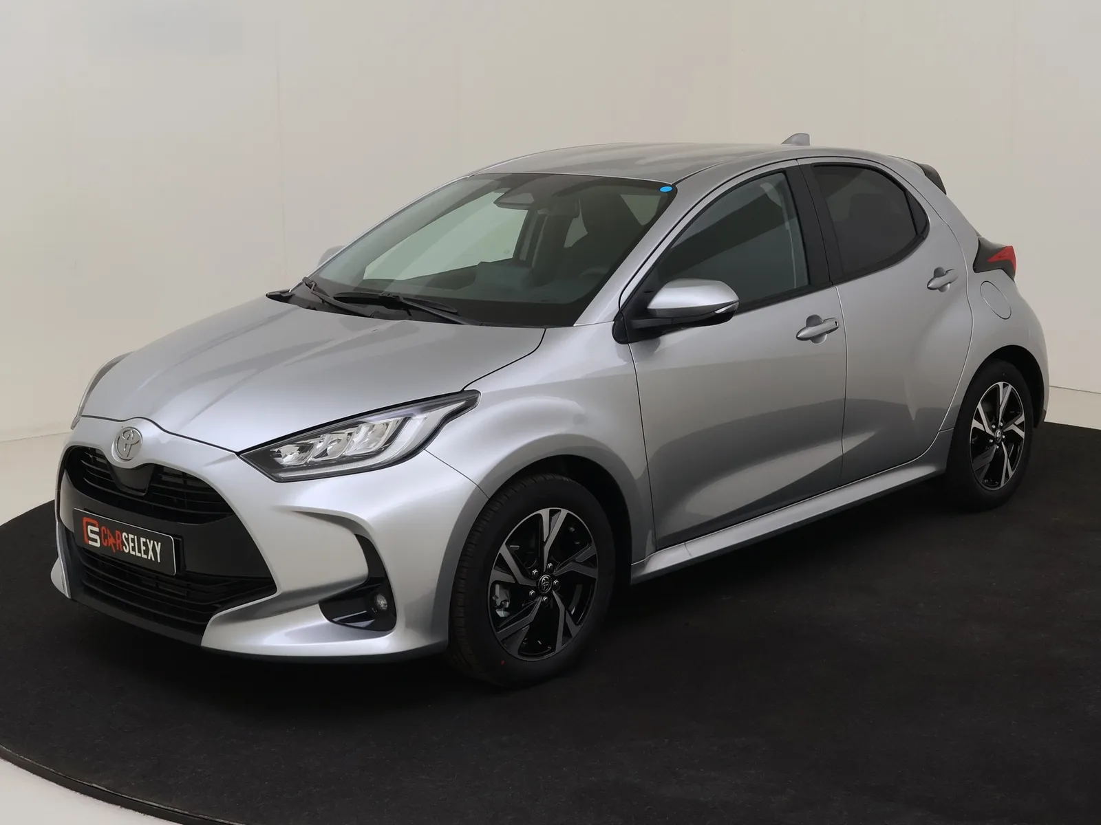 Toyota Yaris (2025) — foto 1