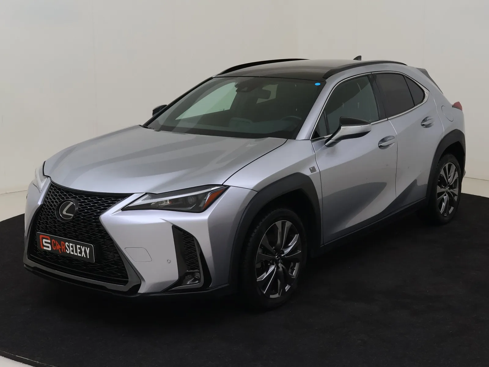 Lexus UX (2024) — foto 1