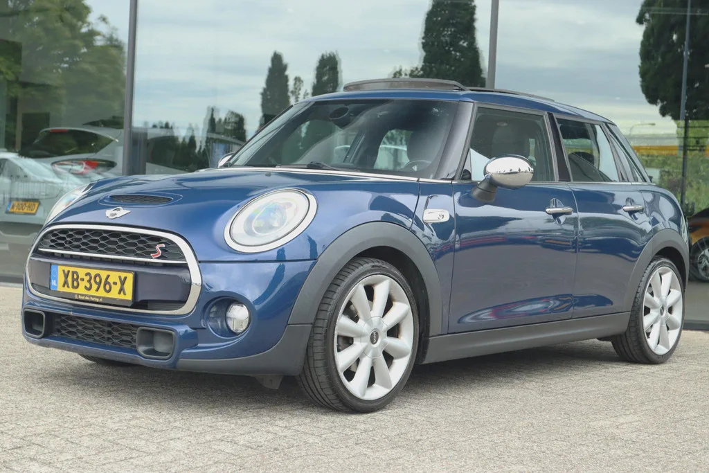 MINI Cooper (2015) — foto 1