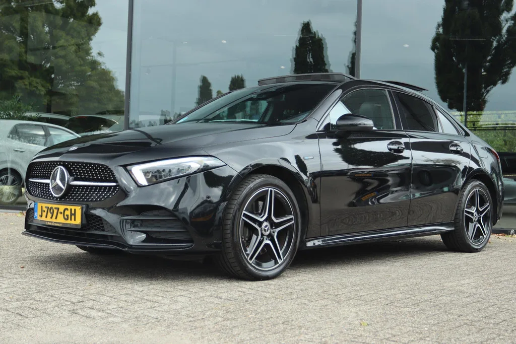 Mercedes-Benz A-Klasse (2020) — foto 1