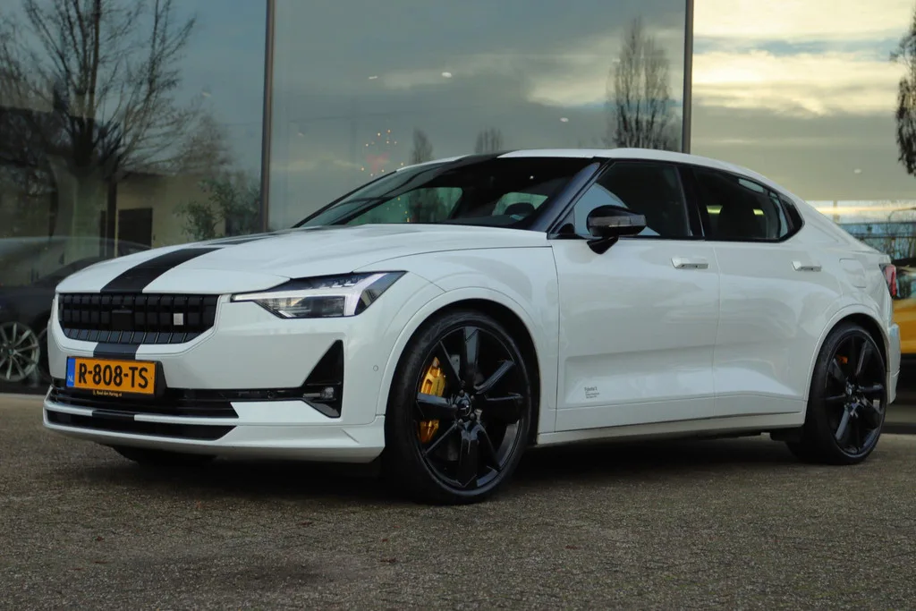 Polestar 2 (2022) — foto 1