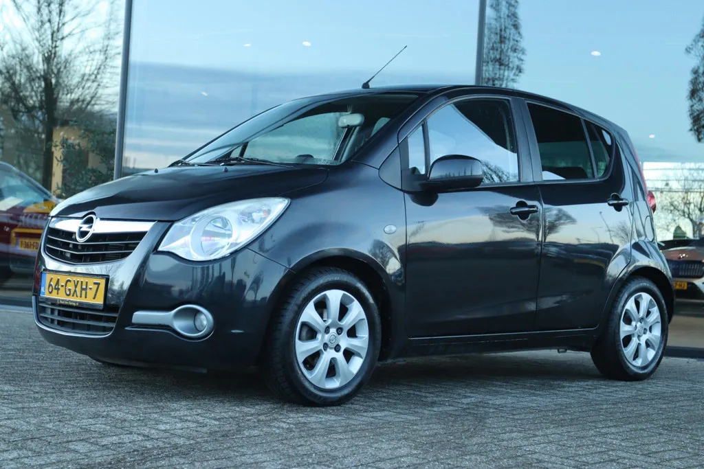 Opel Agila (2008) — foto 1