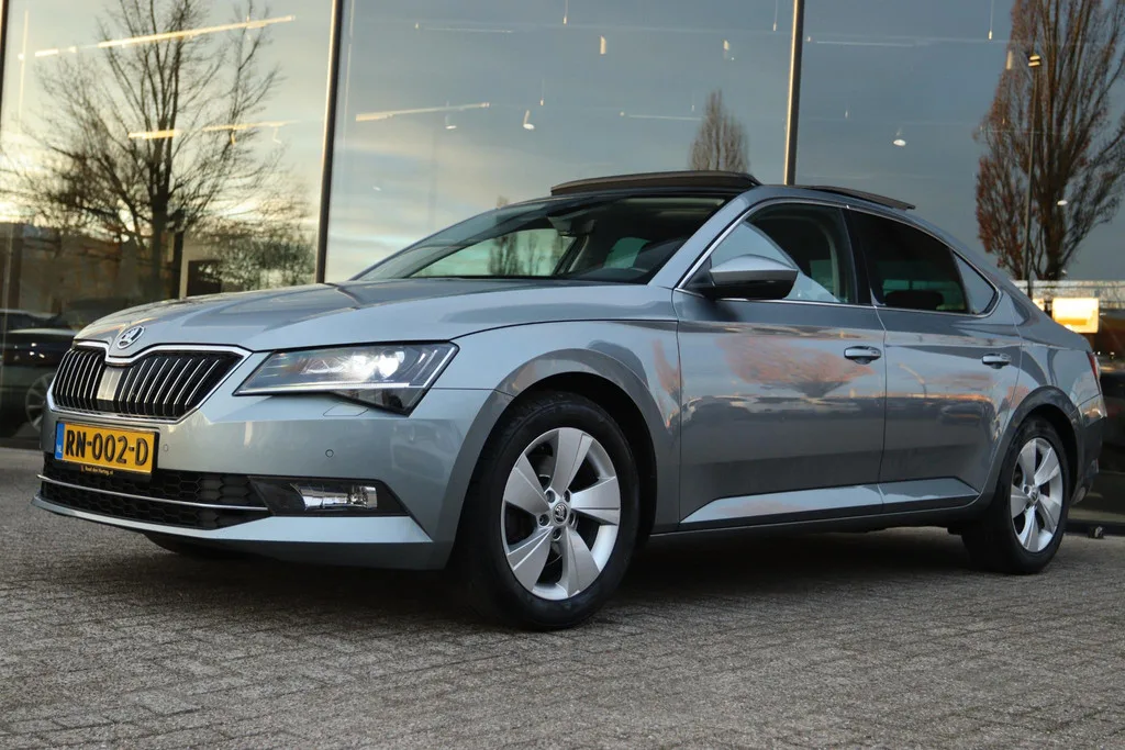 Škoda Superb (2018) — foto 1