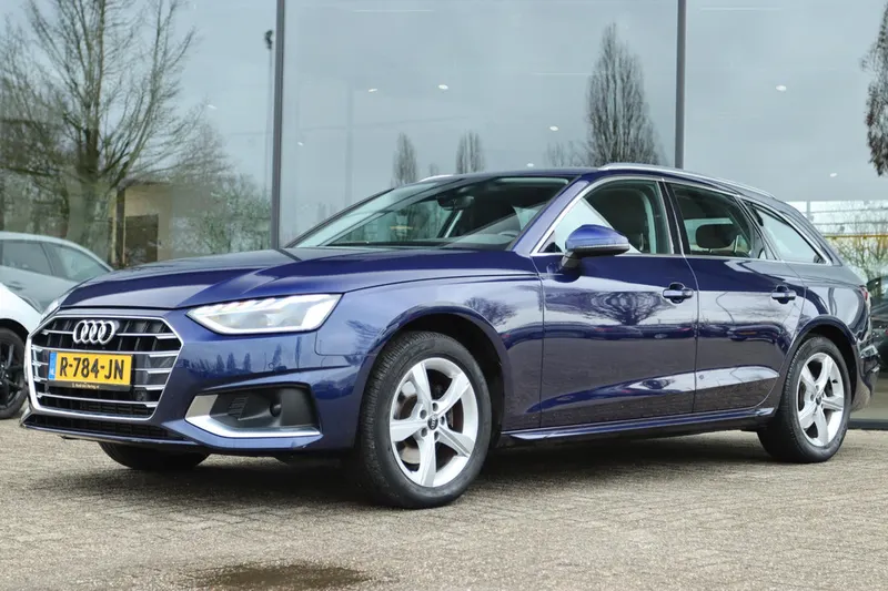 Audi A4 (2022)