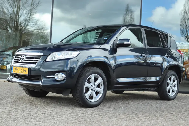 Toyota RAV4 (2010)