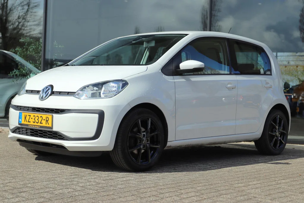 Volkswagen Up! (2017) — foto 1