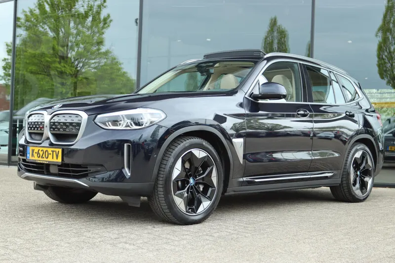 BMW iX3 (2021)