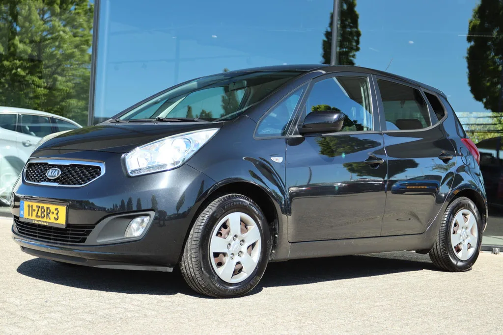 Kia Venga (2013) — foto 1