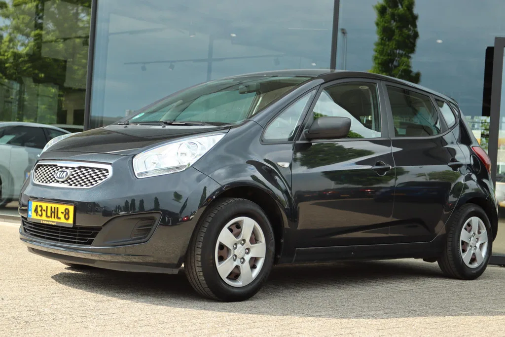 Kia Venga (2010) — foto 1
