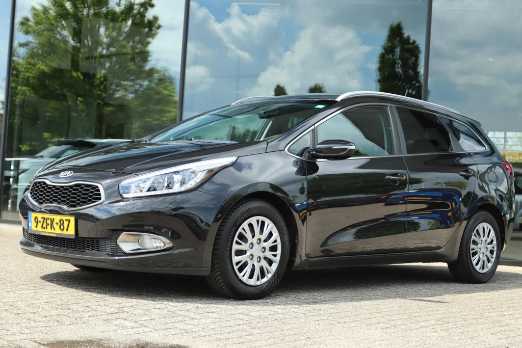 Kia Cee'd (2015) — foto 1
