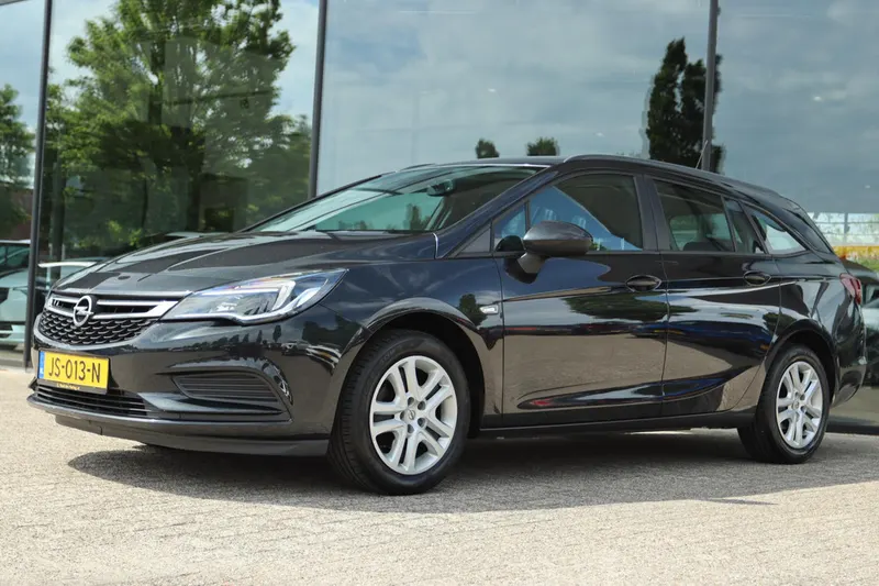 Opel Astra (2016)