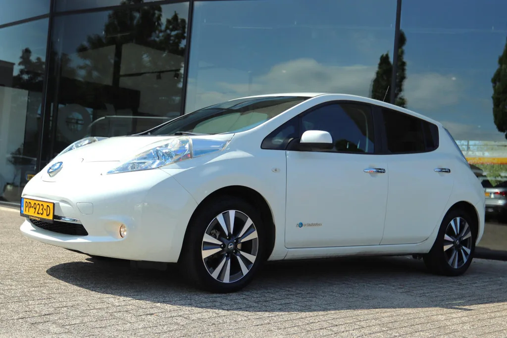 Nissan Leaf (2017) — foto 1