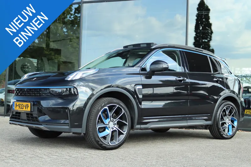 Lynk & Co 01 (2022)
