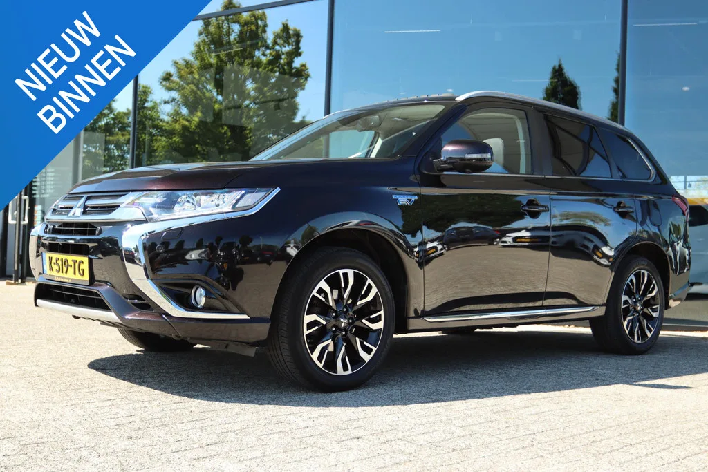 Mitsubishi Outlander (2016) — foto 1