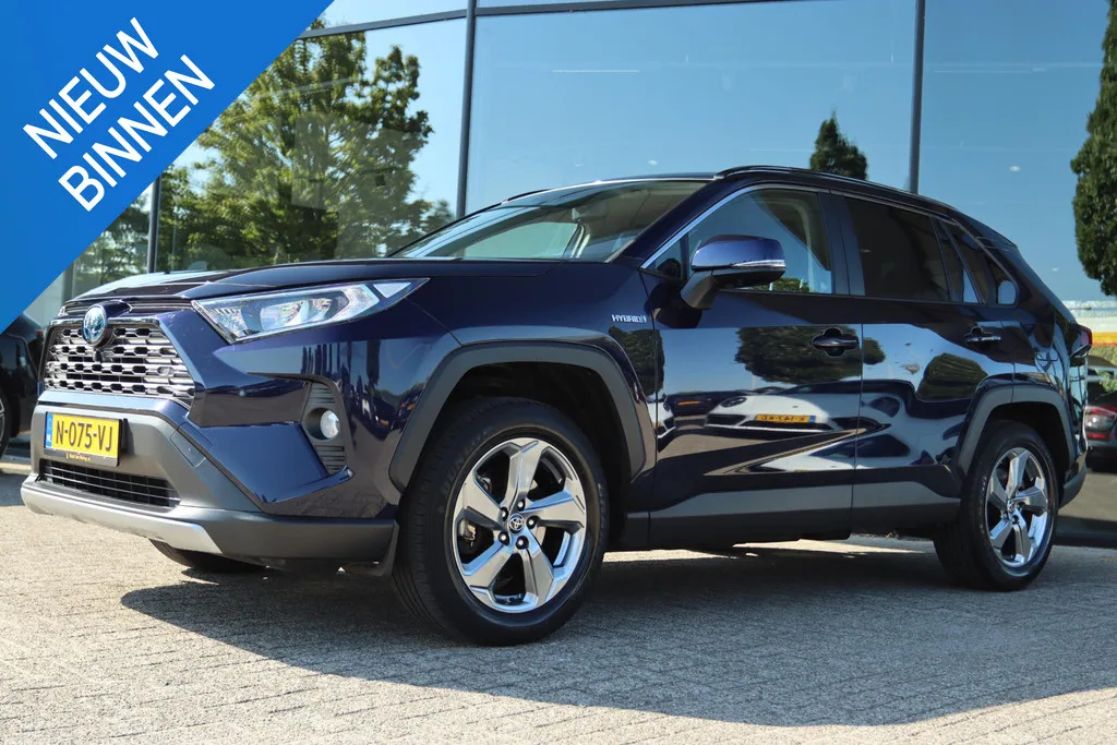 Toyota RAV4 (2022) — foto 1