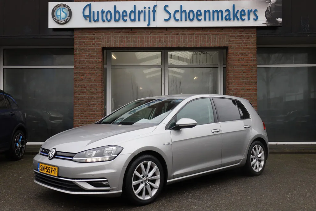 Volkswagen Golf (2018) — foto 1