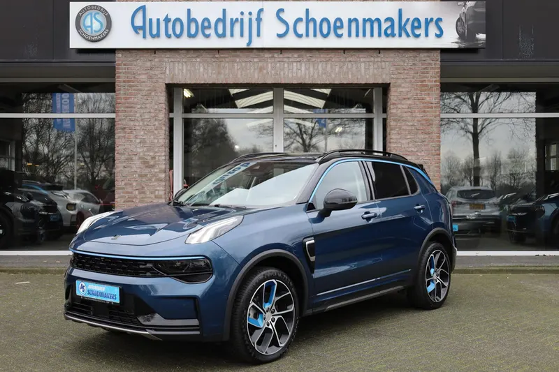 Lynk & Co 01 (2023)