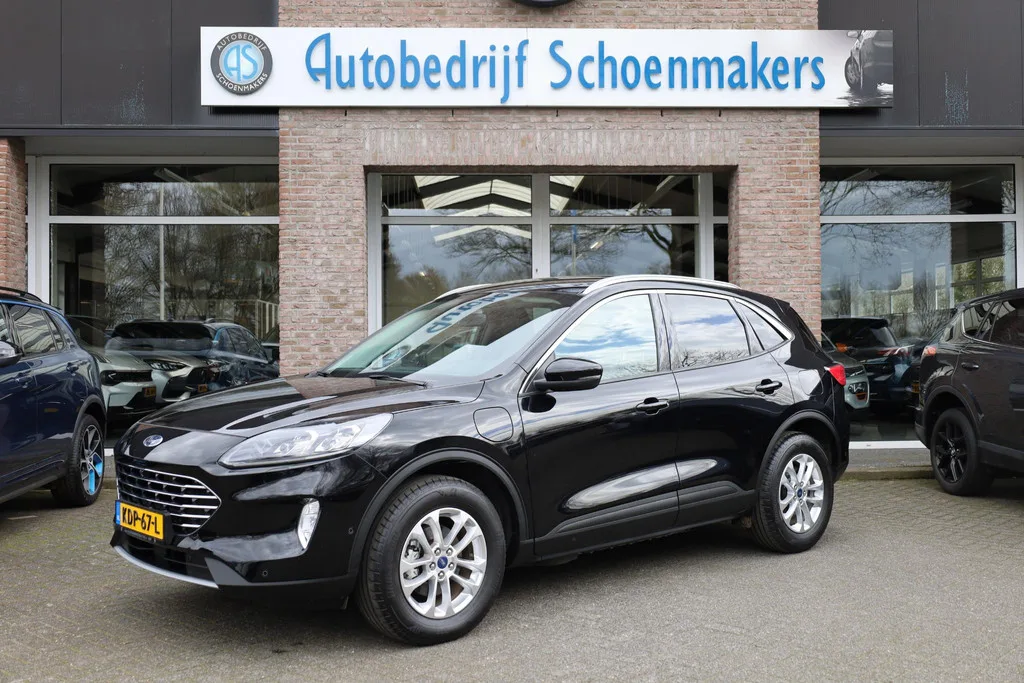 Ford Kuga (2023) — foto 1