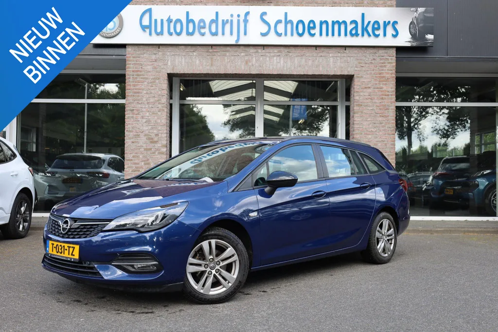 Opel Astra (2021) — foto 1