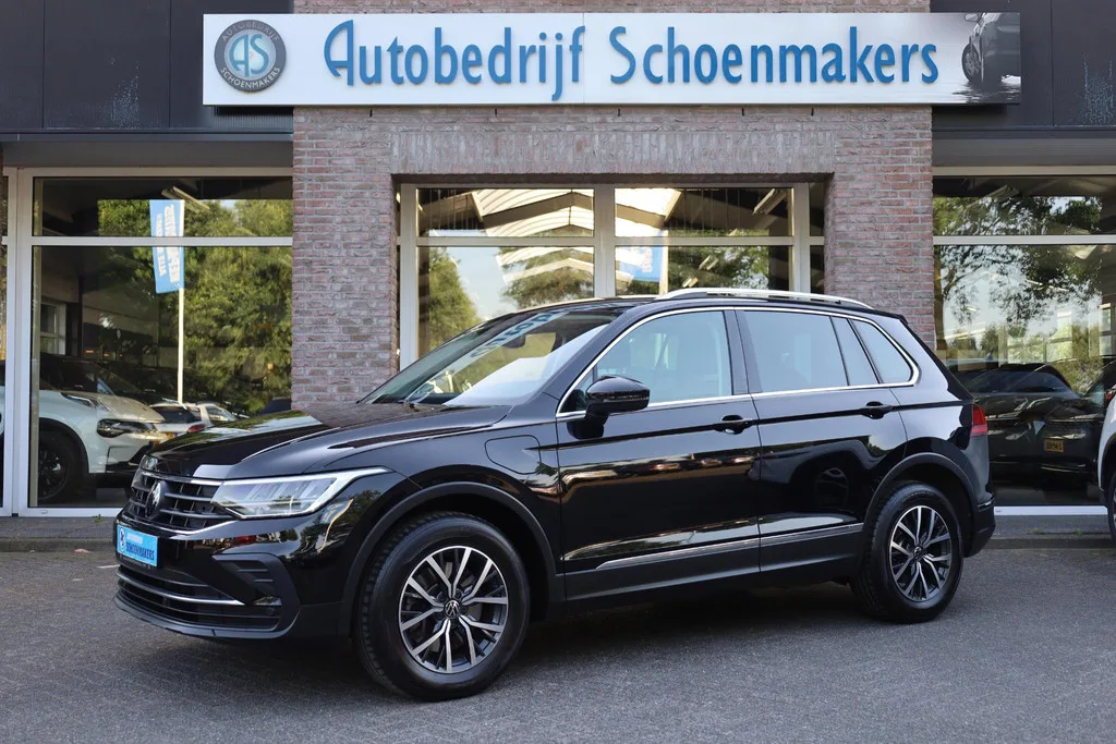 Volkswagen Tiguan (2023) — foto 1