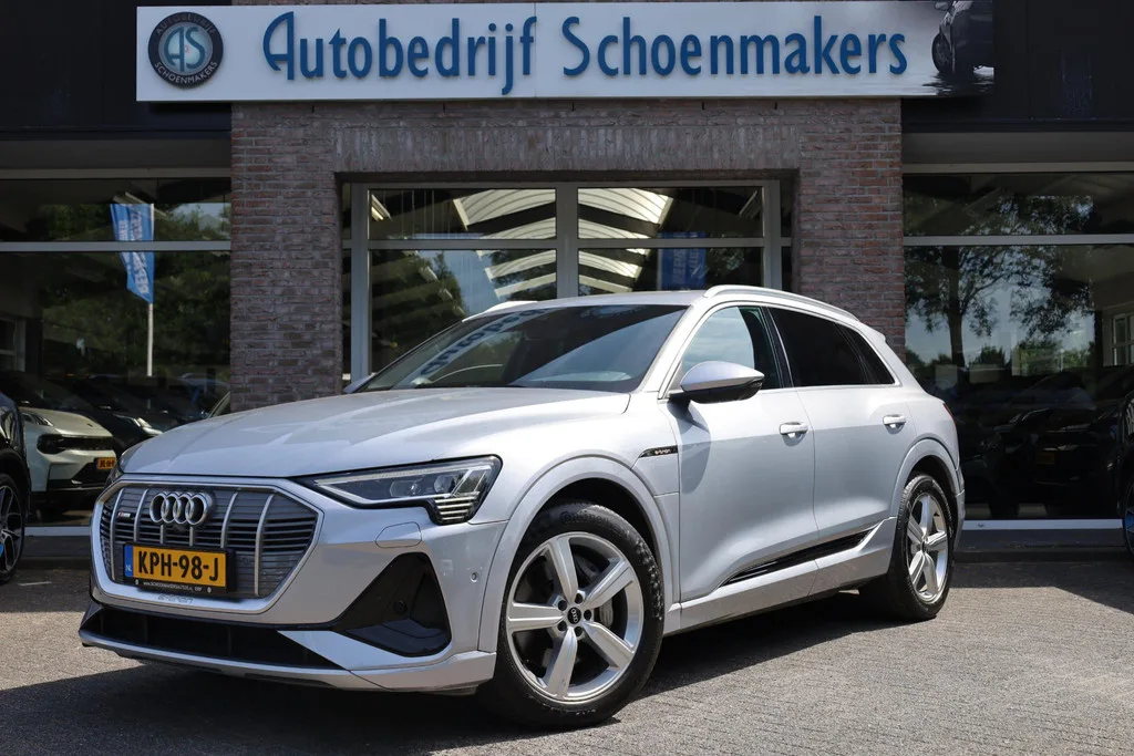 Audi e-tron (2022) — foto 1