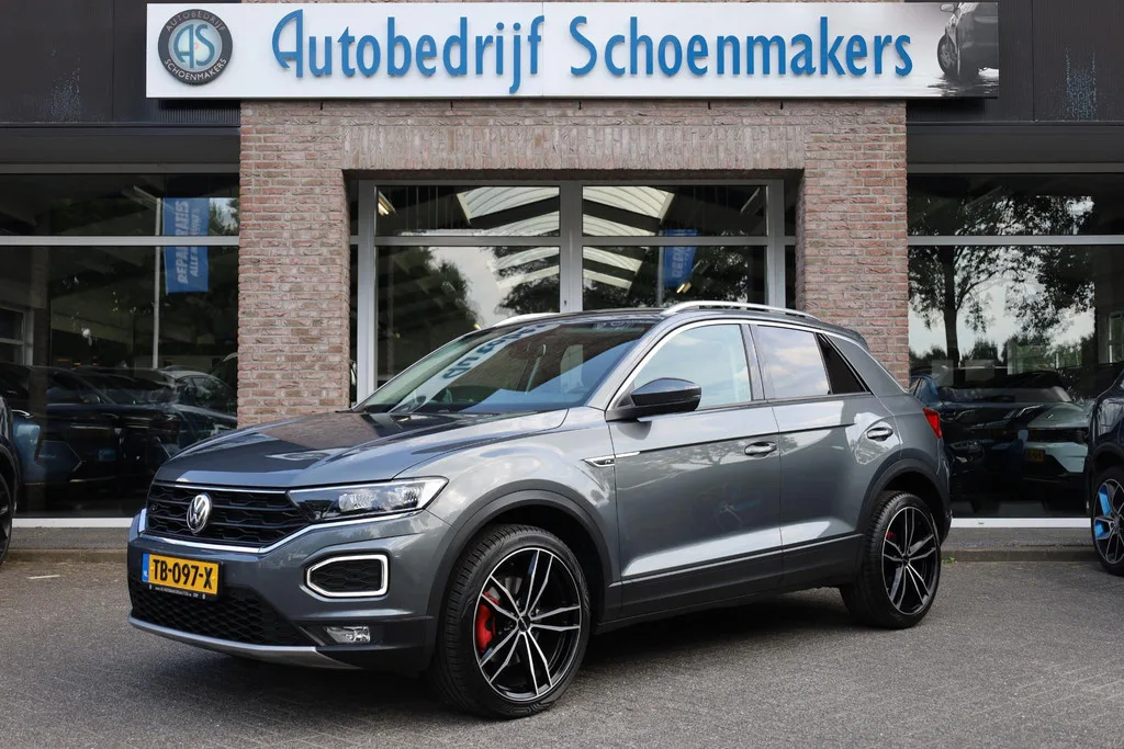 Volkswagen T-Roc (2018) — foto 1