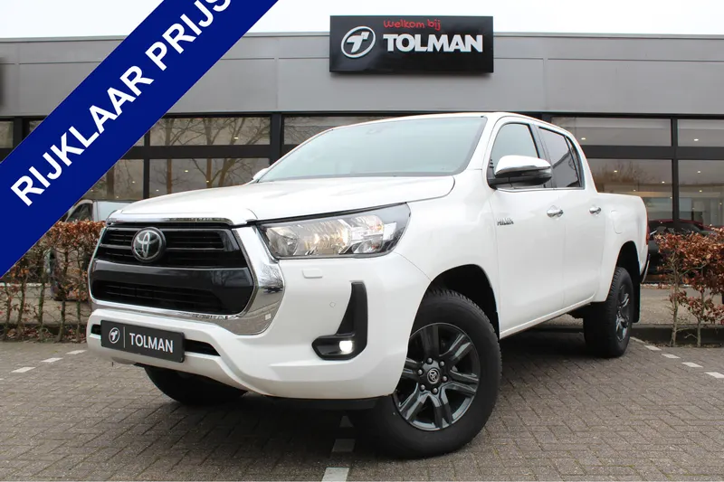 Toyota Hilux (2024)