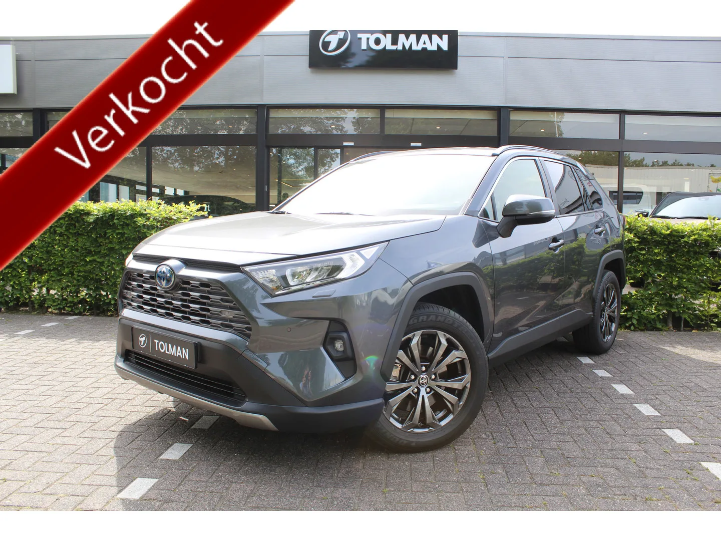 Toyota RAV4 (2022) — foto 1