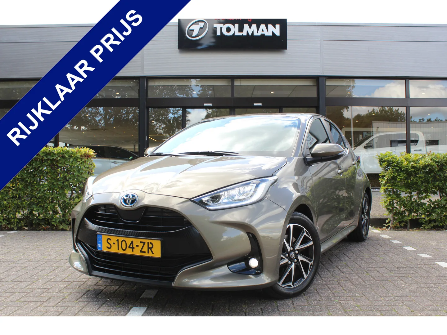 Toyota Yaris (2023) — foto 1