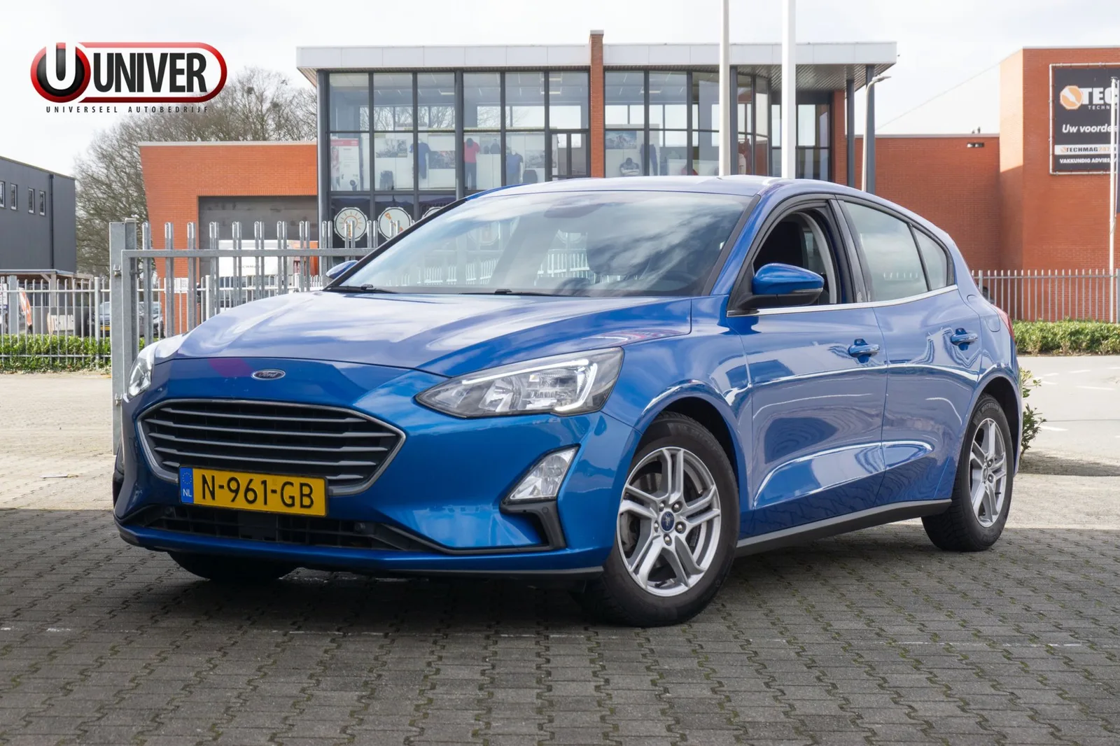 Ford Focus (2021) — foto 1