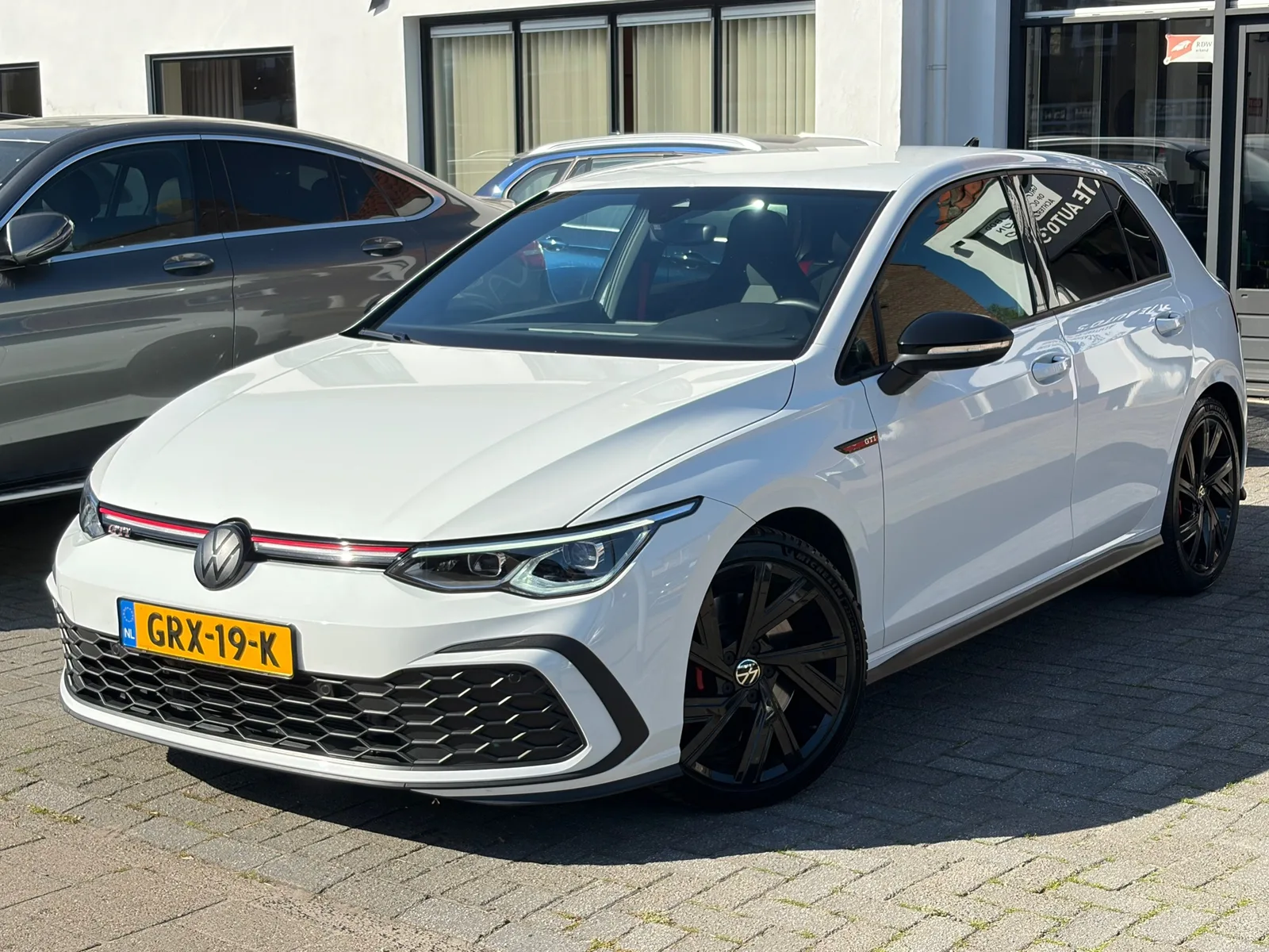 Volkswagen Golf (2022) — foto 1