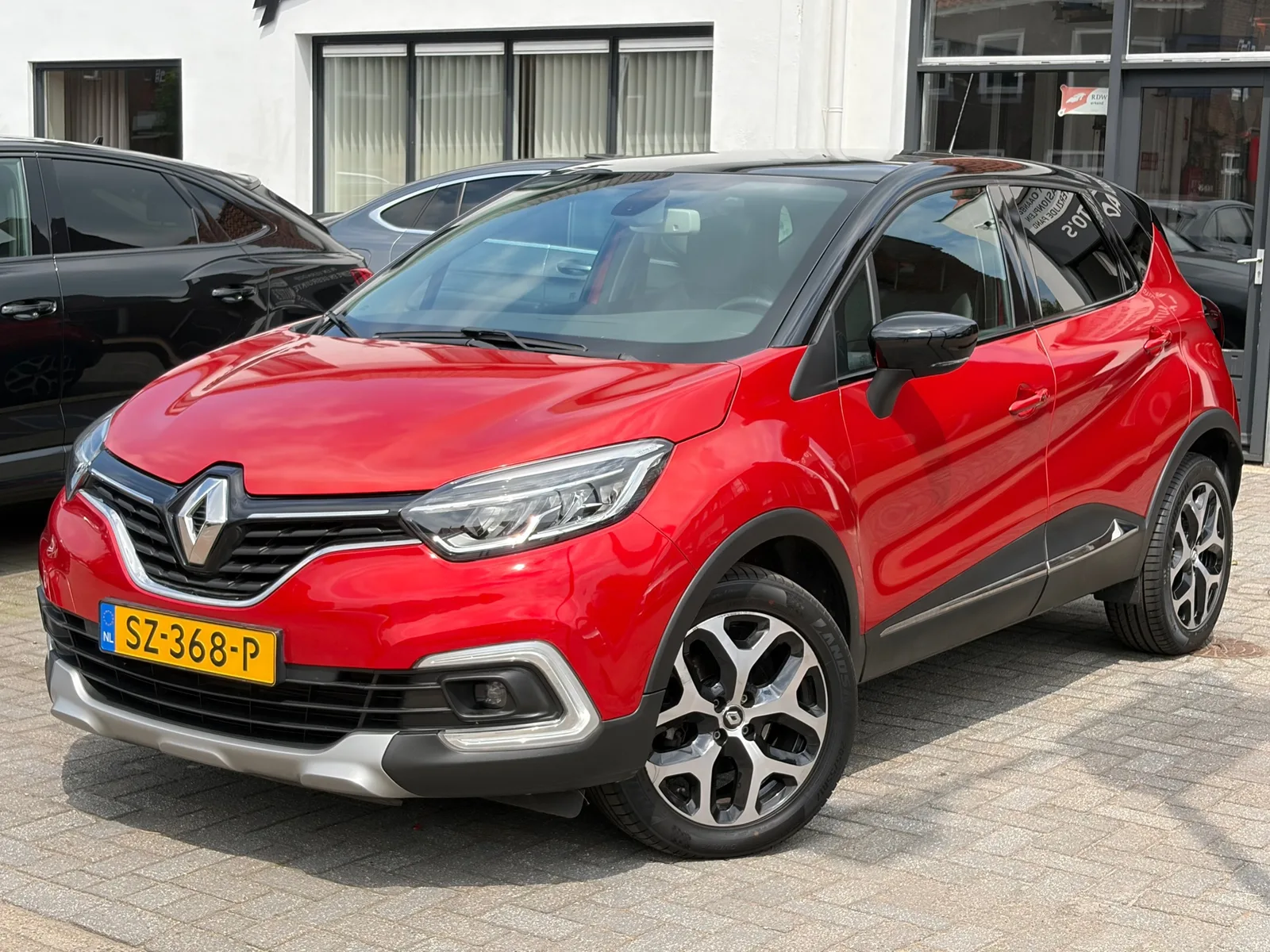 Renault Captur (2018) — foto 1