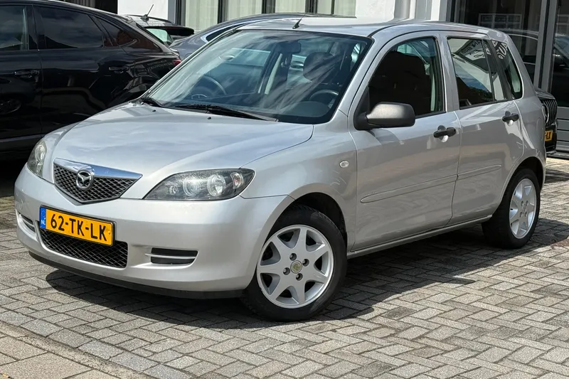Mazda 2 (2006)