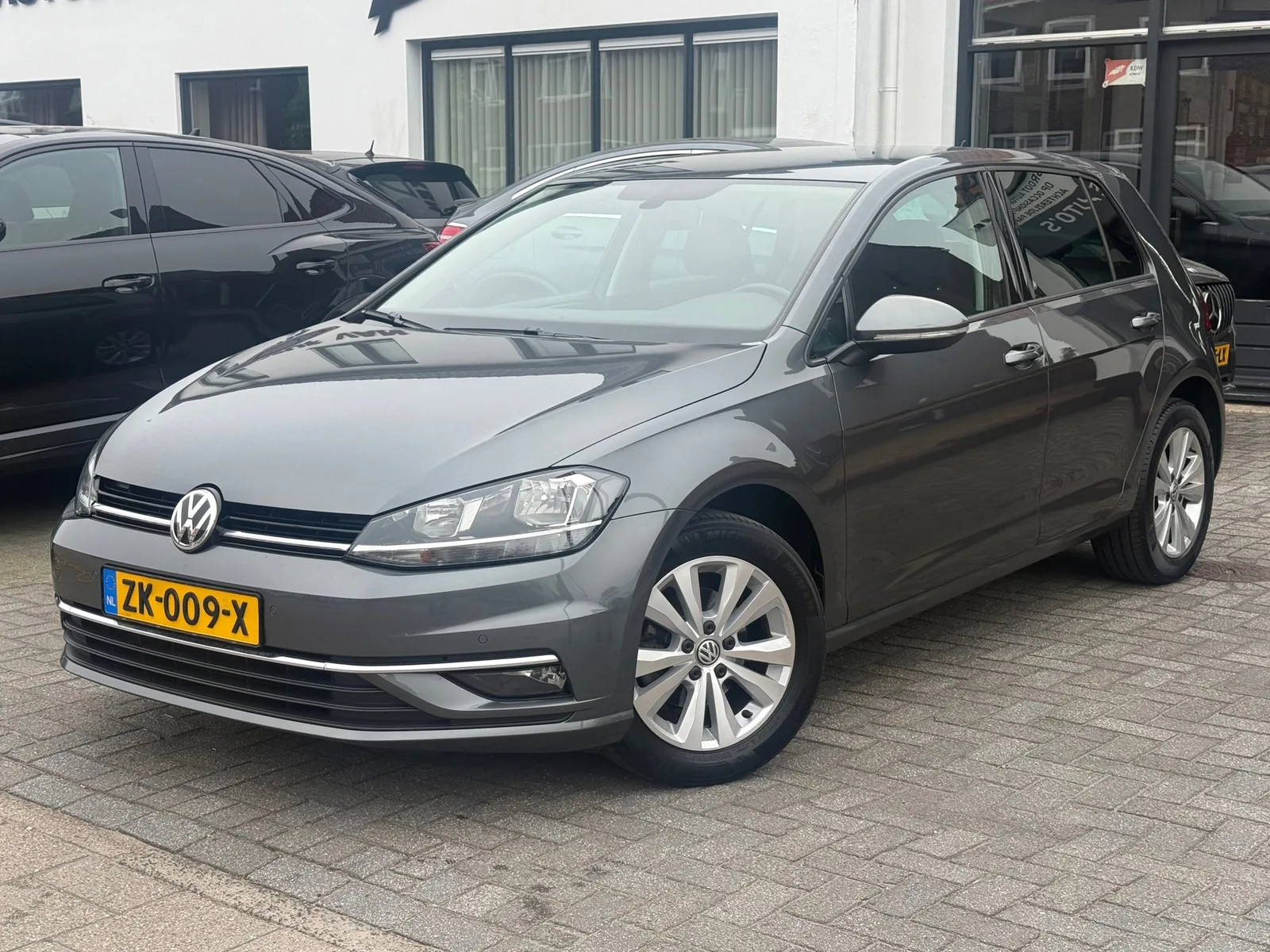 Volkswagen Golf (2019) — foto 1