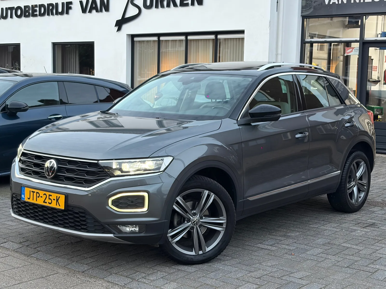 Volkswagen T-Roc (2020) — foto 1