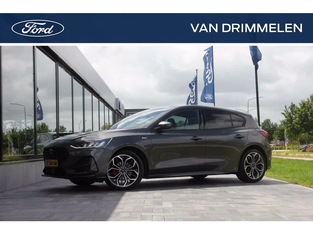 Ford Focus (2022) — foto 1