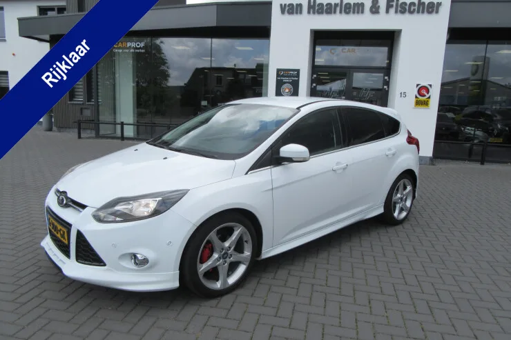 Ford Focus (2013) — foto 1