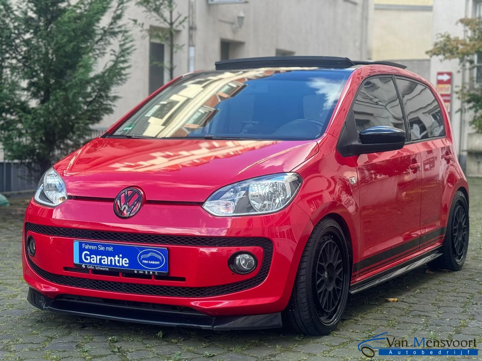 Volkswagen Up! (2013) — foto 1