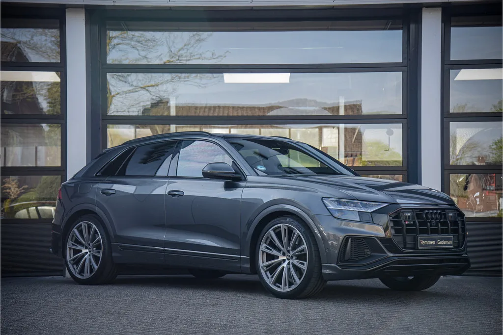 Audi SQ8 (2023) — foto 1