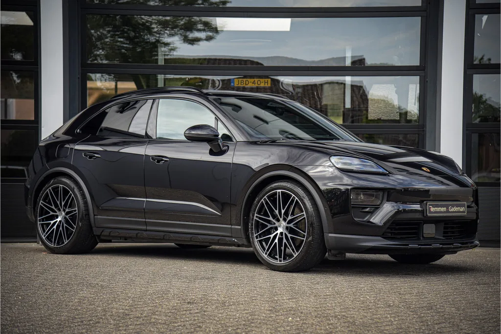 Porsche Macan (2025) — foto 1