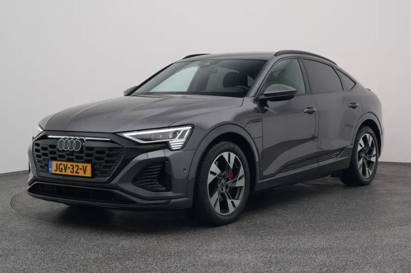 Audi Q8 (2023)
