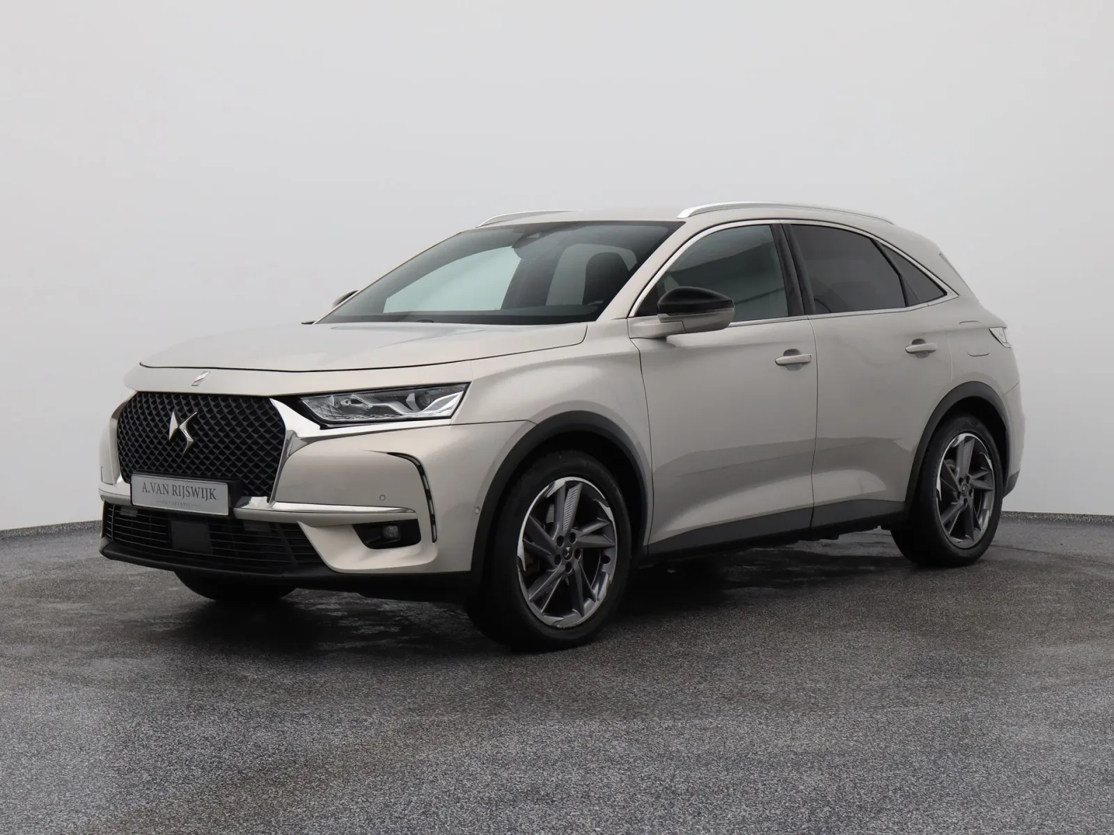 DS 7 (2020) — foto 1