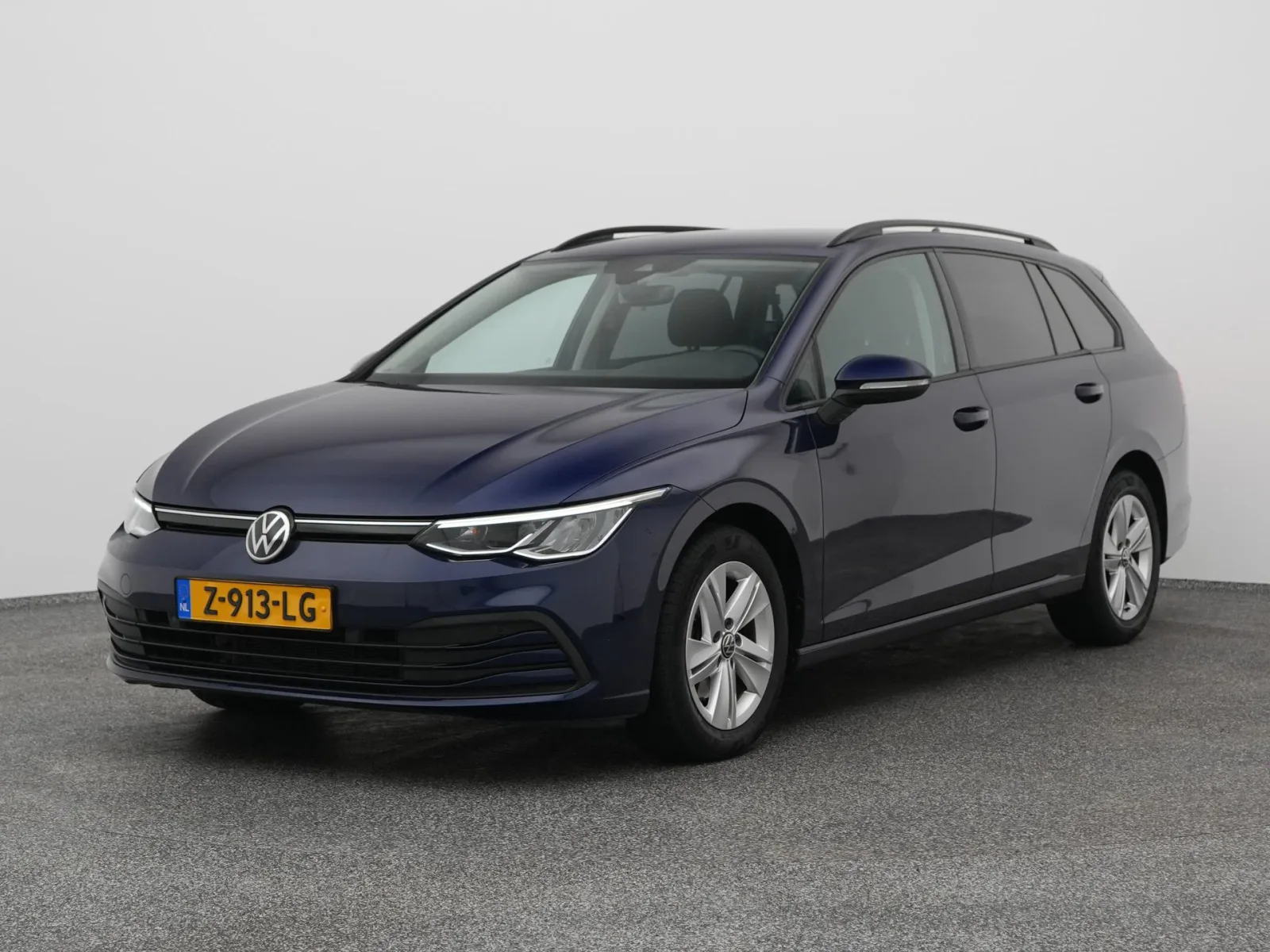 Volkswagen Golf (2021) — foto 1