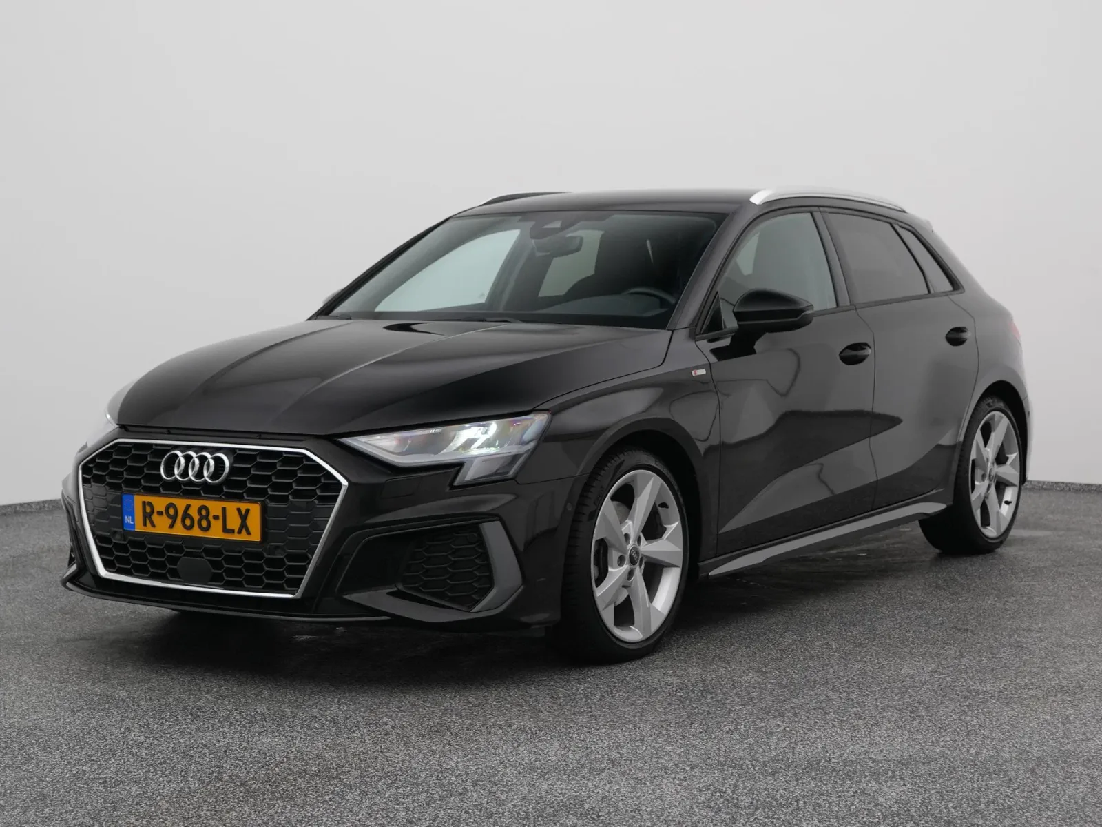 Audi A3 (2021) — foto 1